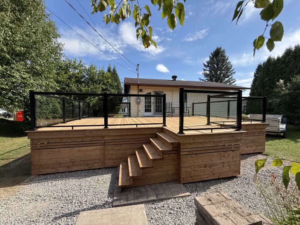 Chantier de patio, structure de bois