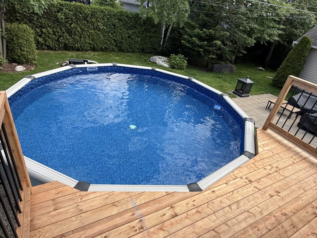 Deck de piscine hors terre